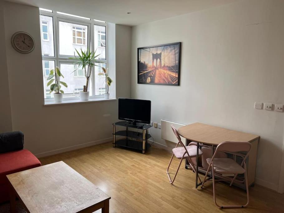Stunning 2 Bed Flat! Centrally Located In London, Uk! Exterior photo