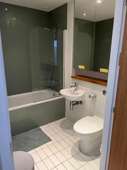 Stunning 2 Bed Flat! Centrally Located In London, Uk! Exterior photo