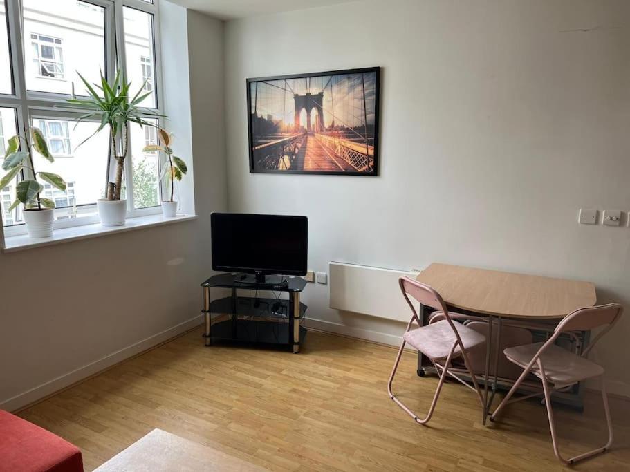 Stunning 2 Bed Flat! Centrally Located In London, Uk! Exterior photo